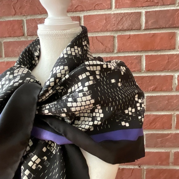 Sinequanone Paris Black White Geometric Print Silk Scarf Signed Hand-rolled NEW - Picture 8 of 15